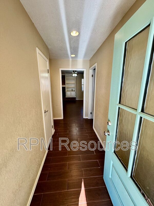 Photo - 1135 W Johnathan Way