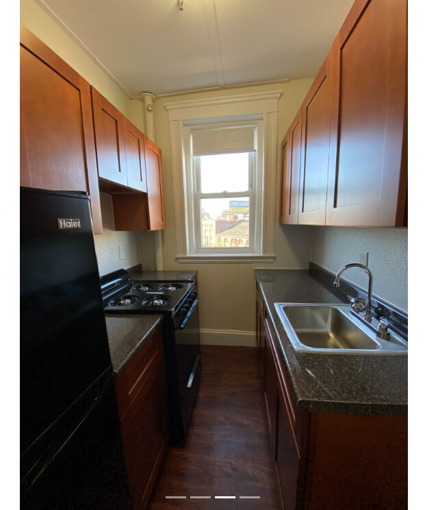 Photo - 1124 Boylston St