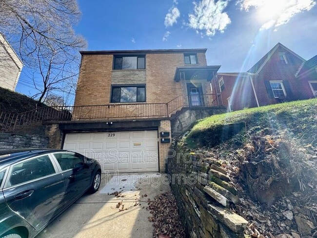 Building Photo - 229-231 Marylea Avenue Unit #2