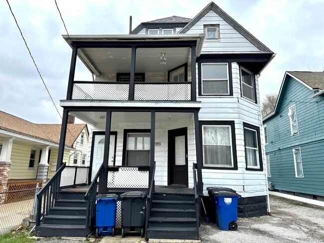 Photo - 1851 W 58th St Apartamentos Unidad LOWER
