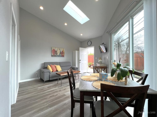 Photo - 476 Fiesta Dr Unidad A