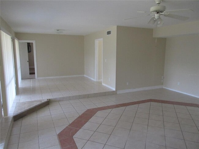 1275 Price Cir NW