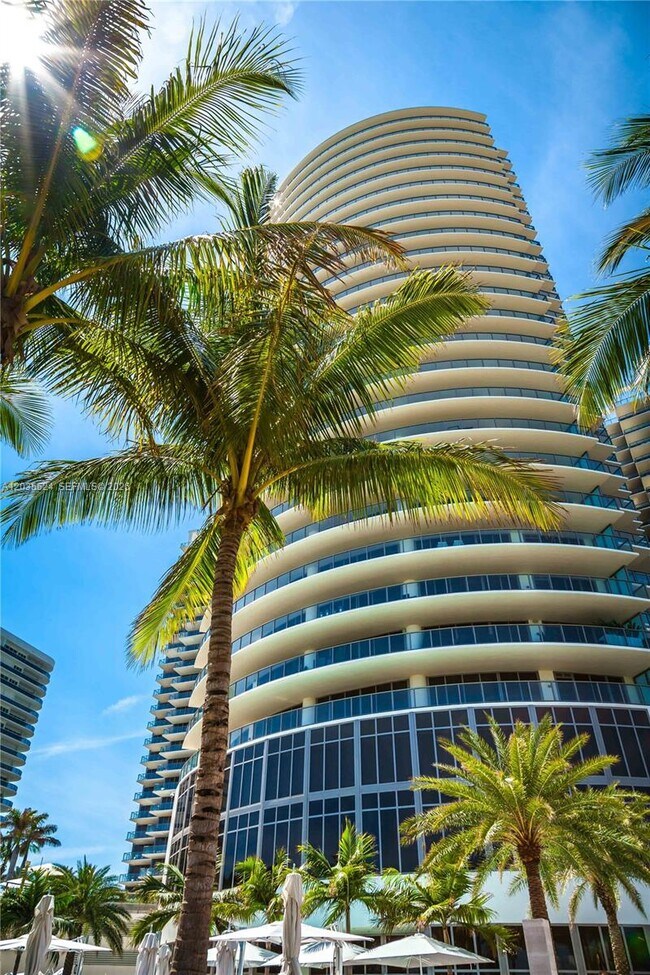 9703 Collins Ave Unit 2501/03