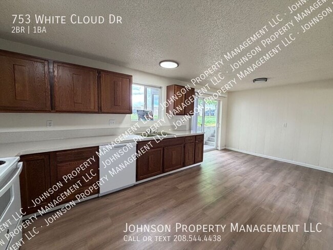 Photo - 753 White Cloud Dr