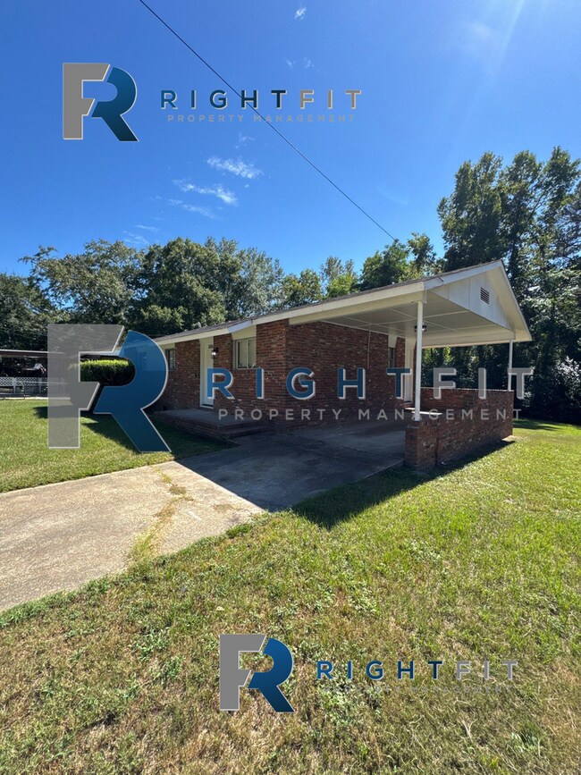 Photo - Lovely Ranch Style Home