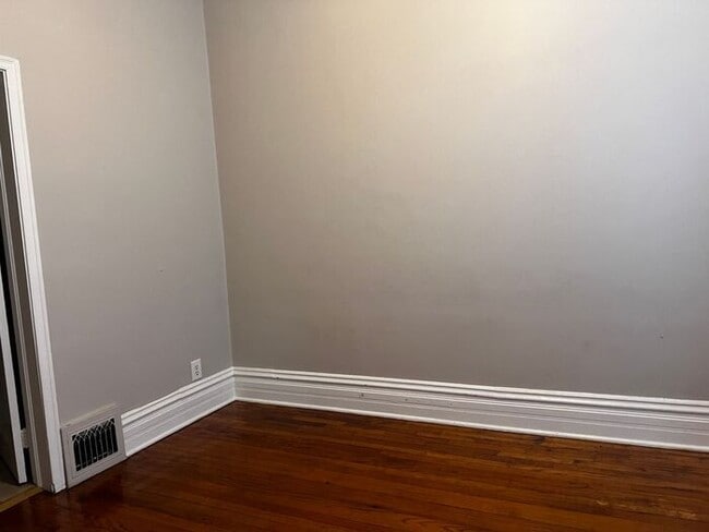 Photo - 2 Bedroom with All Utilities included Clos...