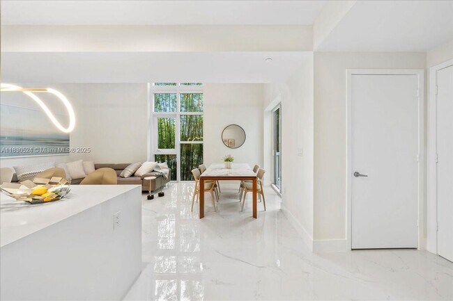 Photo - 455 NE 39th St Unit 112