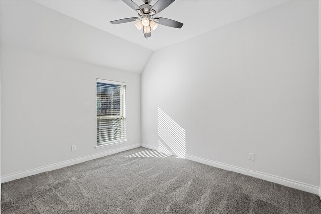 Building Photo - 3202 Shadow View Ln Rental