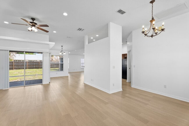Photo - 1391 SW Bellevue Ave