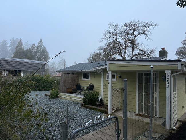 Photo - 2000 Lampman Rd