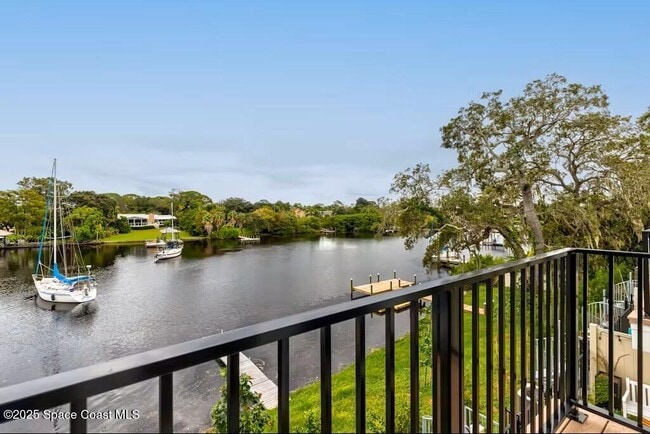 Photo - 873 Paddleboard Ct