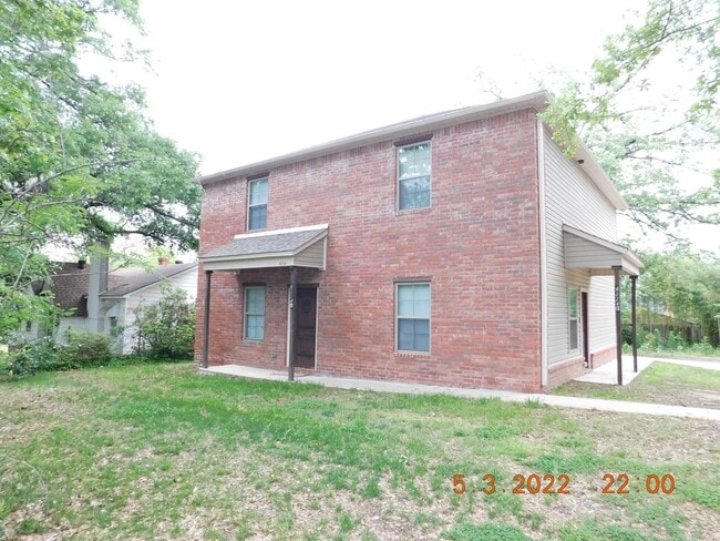 Building Photo - 54th Street Unit B
