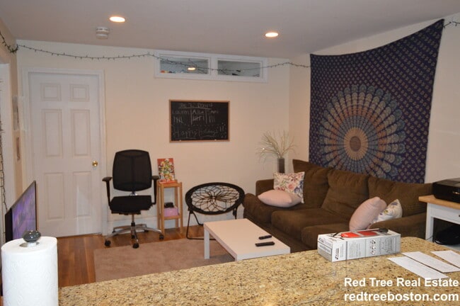 Photo - 62 Egmont St Unit 6