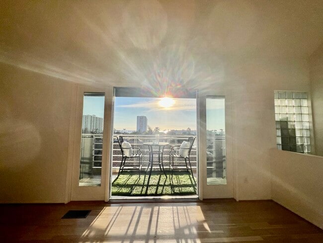 Photo - 311 Hill St Unit 2