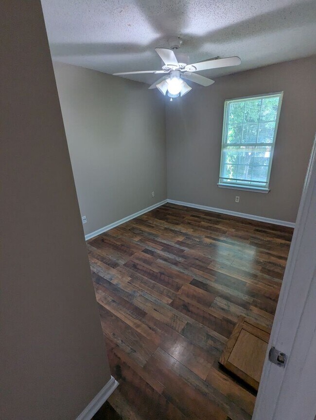 Photo - 601 18th St Unit B