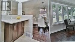 Photo - 25 Elgar Ave