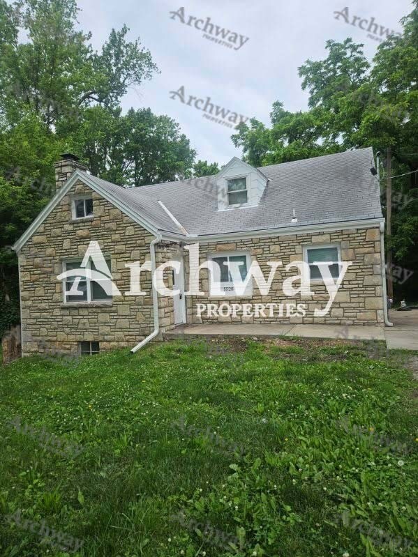 Photo - 5528 Leavenworth Rd House