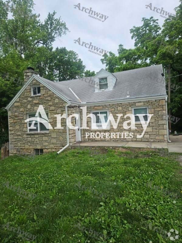 Building Photo - 5528 Leavenworth Rd Rental