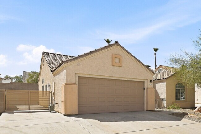 827 Golden Plata Ct
