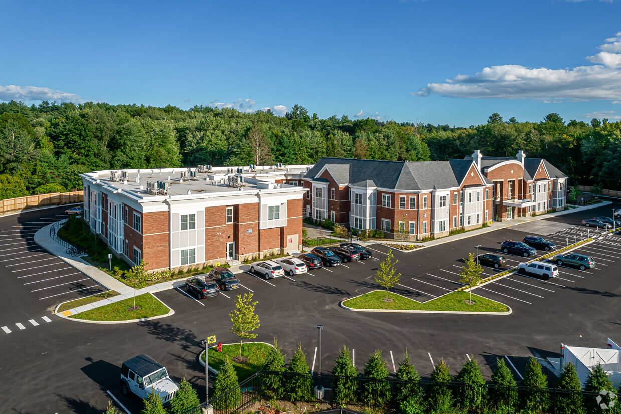 Building Photo - Aspen Heights Amherst