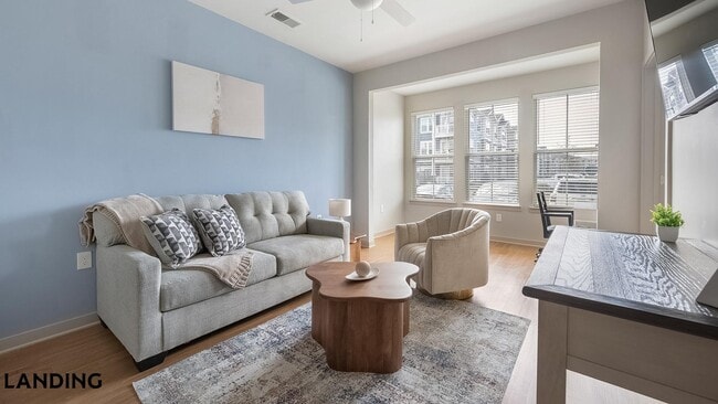 Photo - 3237 Memorial Blvd Unidad 6107