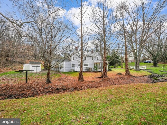 Photo - 102 N Rogers St