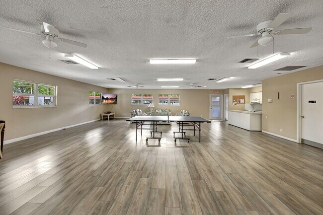 Photo - 2350 NE 14th Street Causeway Unidad 701