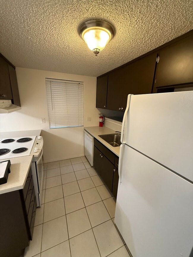 Photo - 2824 I St Unit 001