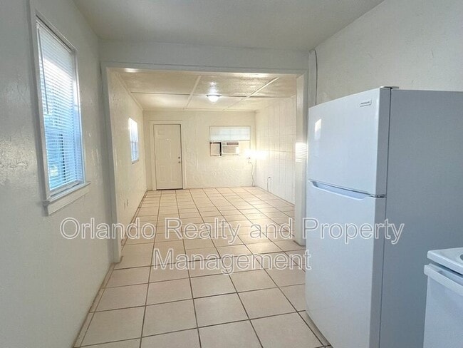 Photo - 1337 Winnifred St