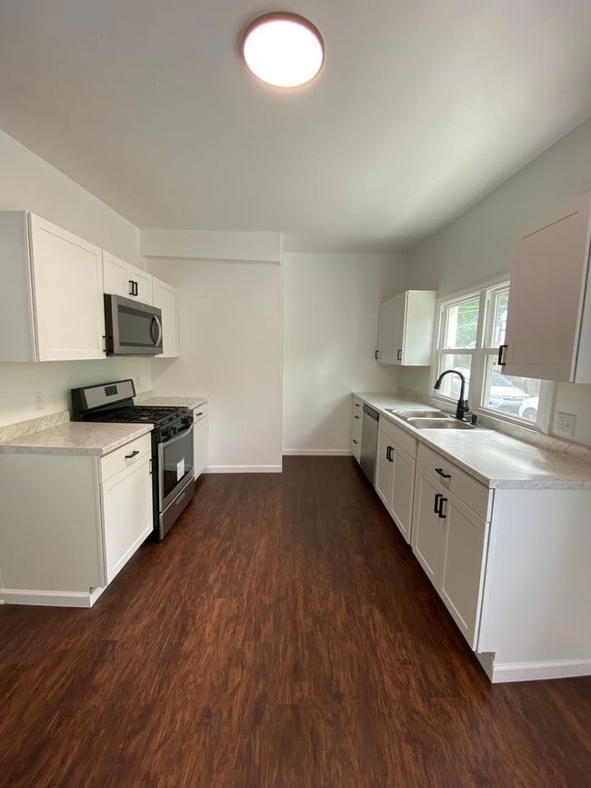 Photo - 924 Excelsior St