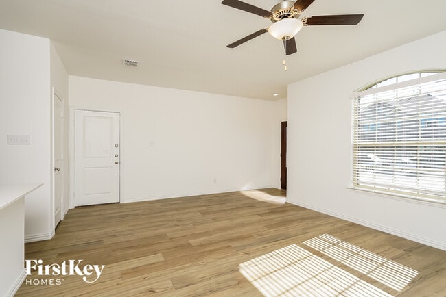 Photo - 1226 Sequoia Ln