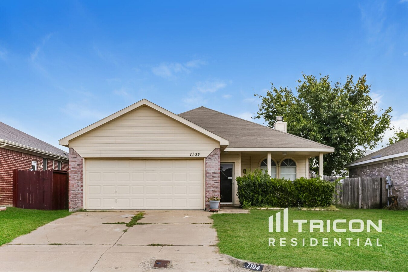Photo - 7104 Park Creek Dr
