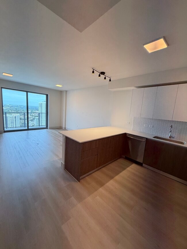 Photo - 1549 Van Buren St Unit A