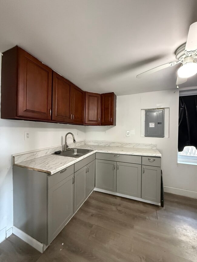 Photo - 519 Graff Ln