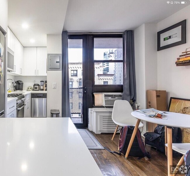 Building Photo - 165 E 35th St Unit 10H Rental