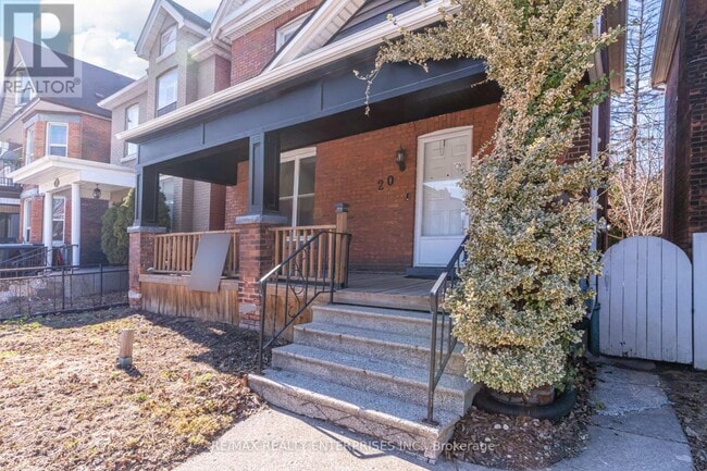 Photo - 20 Sherman Ave S