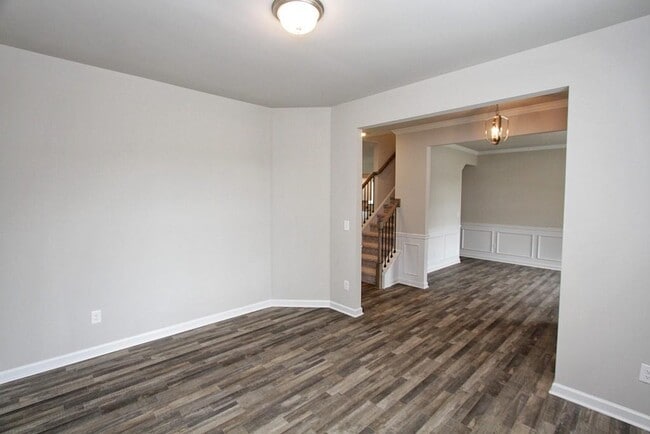 Photo - 4205 Woodsley Pl