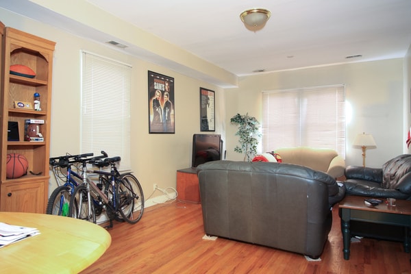 Photo - 2455 N Ashland Ave Unit 2