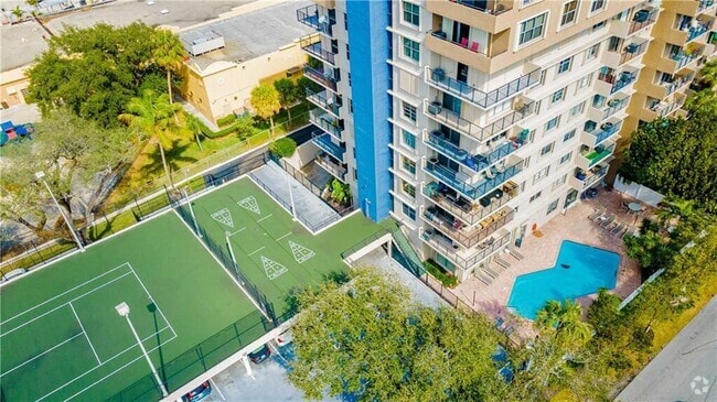 Building Photo - 1625 SE 10th Ave Unit 608 Rental