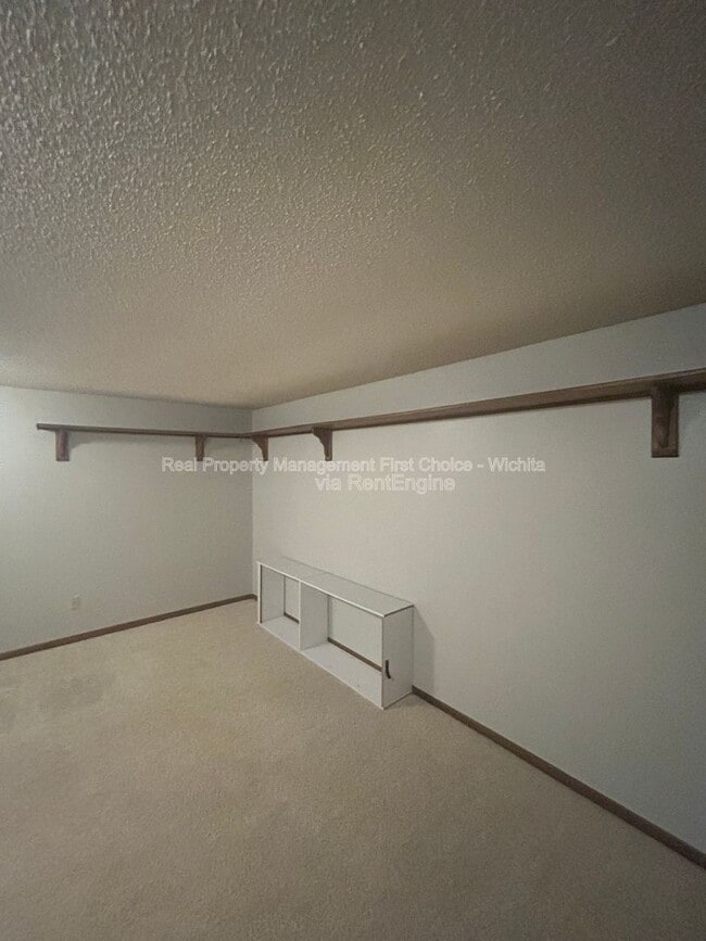 Photo - 2405 S Capri St