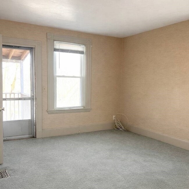 Photo - 95 Belgrade Ave Unidad 2