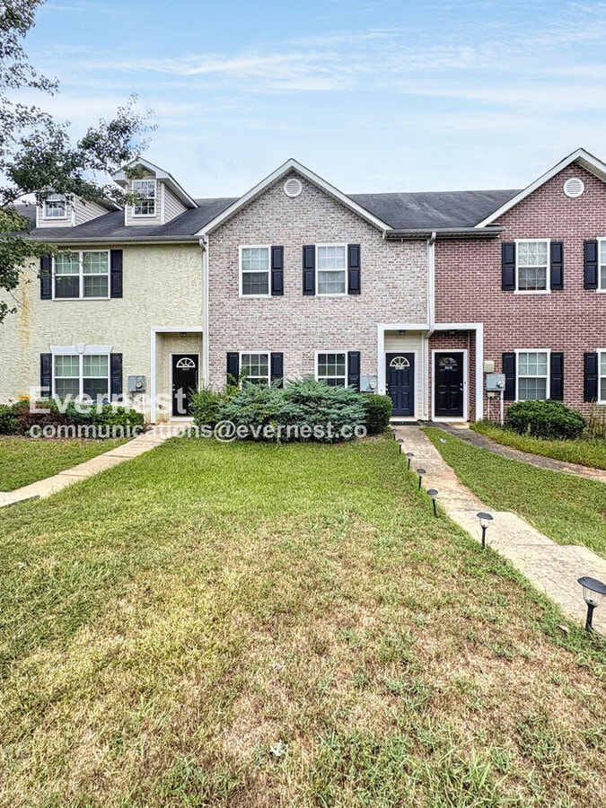 Photo - 8616 Thomas Ln