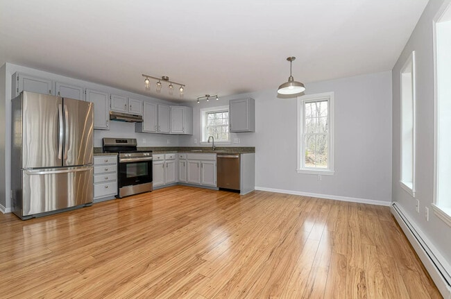 Building Photo - 162 Roosevelt Trl Unit #3