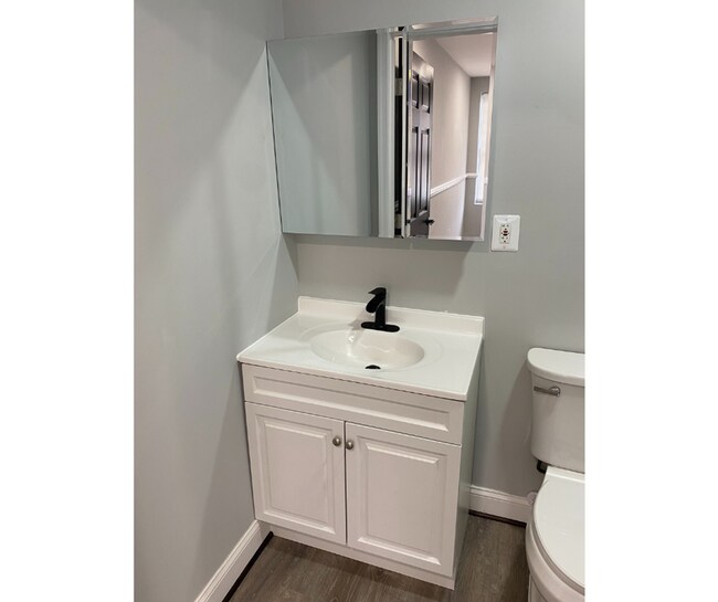 Photo - 210 N Mount St Unit 1A AVAILABLE W/ BATH $850  1A