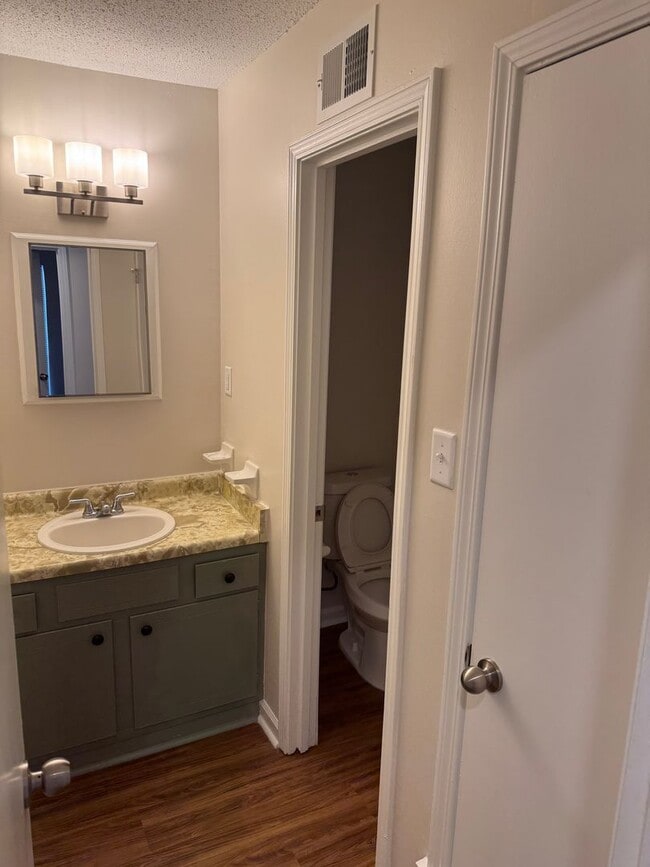 Photo - 6298 Raible Dr