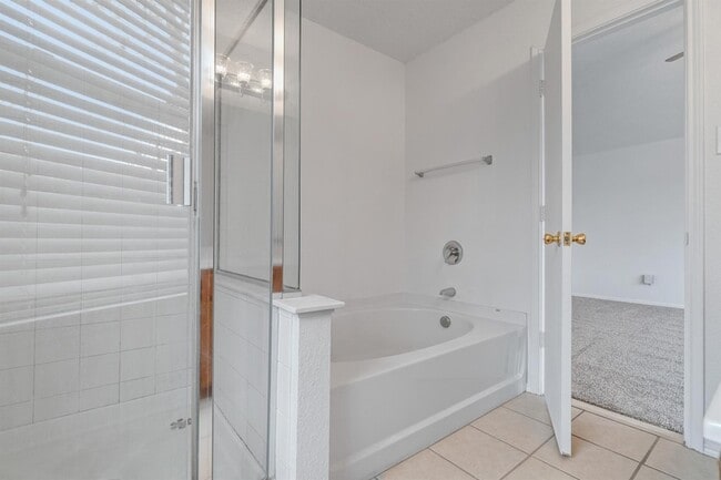 Photo - 202 Starlight Dr