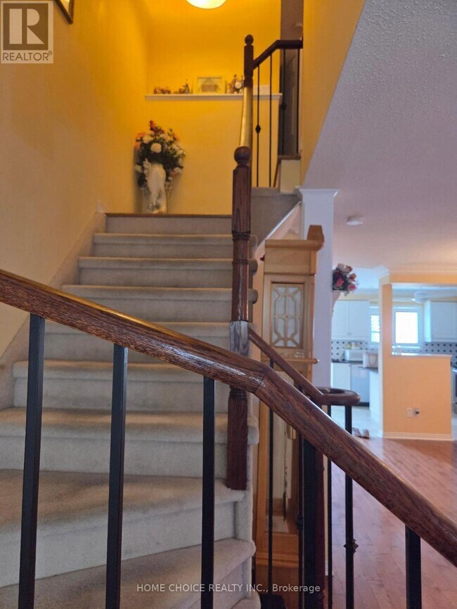 Photo - 460 Woodmount Dr