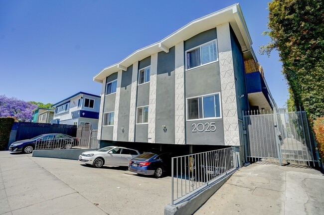 2025 S. Shenandoah