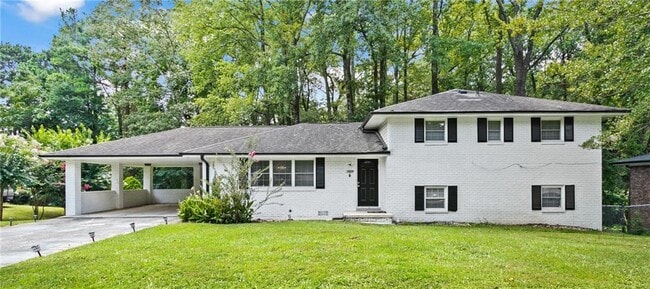 Photo - 1025 Hilburn Dr SE