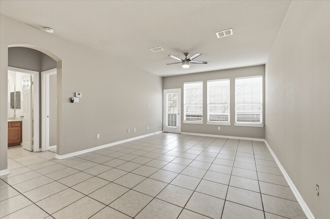 Photo - 1725 Brookview Dr